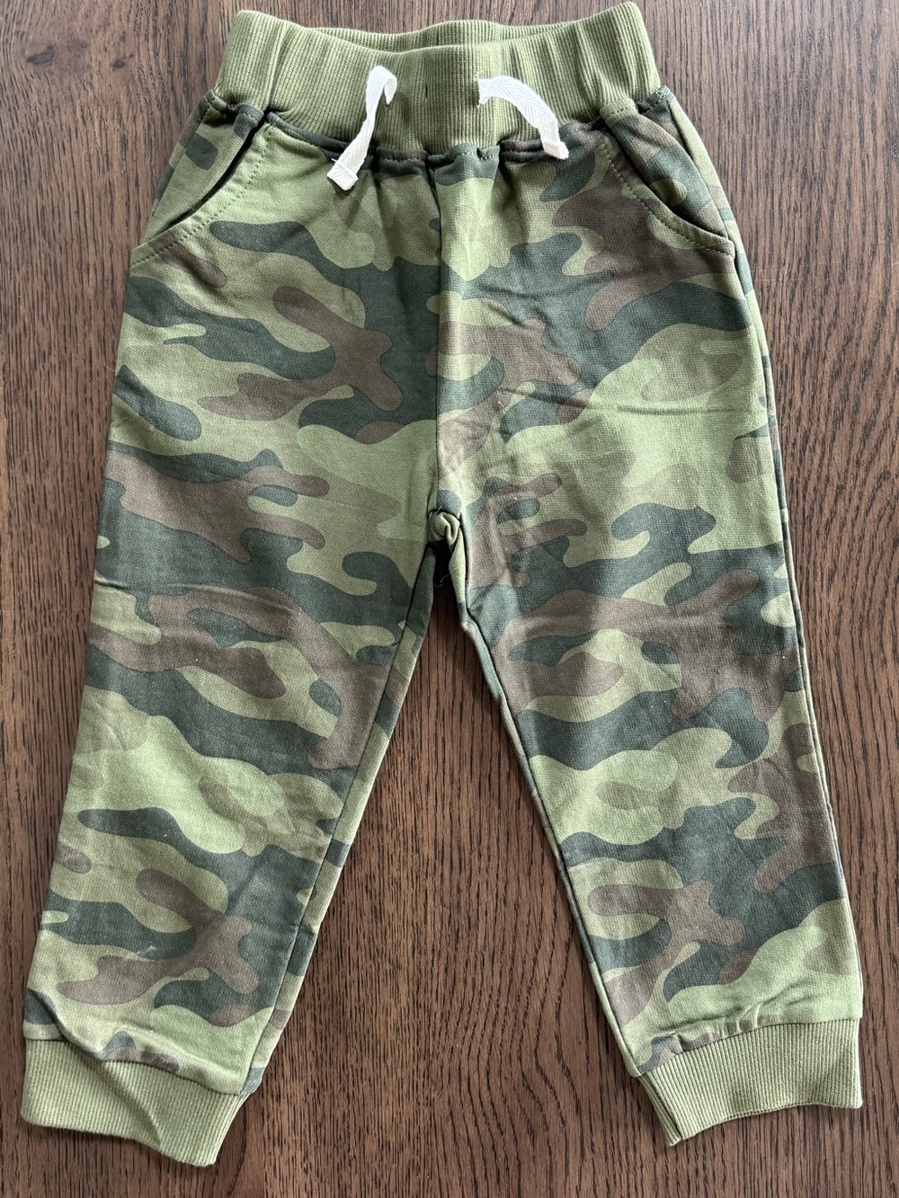 NWT 3T Aosta Betty Kids Camouflage Sweatpants - Green